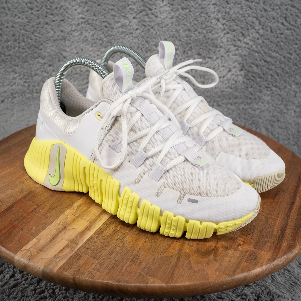 Nike Free Metcon 5 Training Shoes Women Size 8 White Good DV3950-106 Gym Sneaker